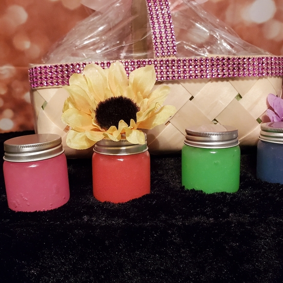 DBAA Glow in the dark flavored lipglosses - Picture 4 of 4